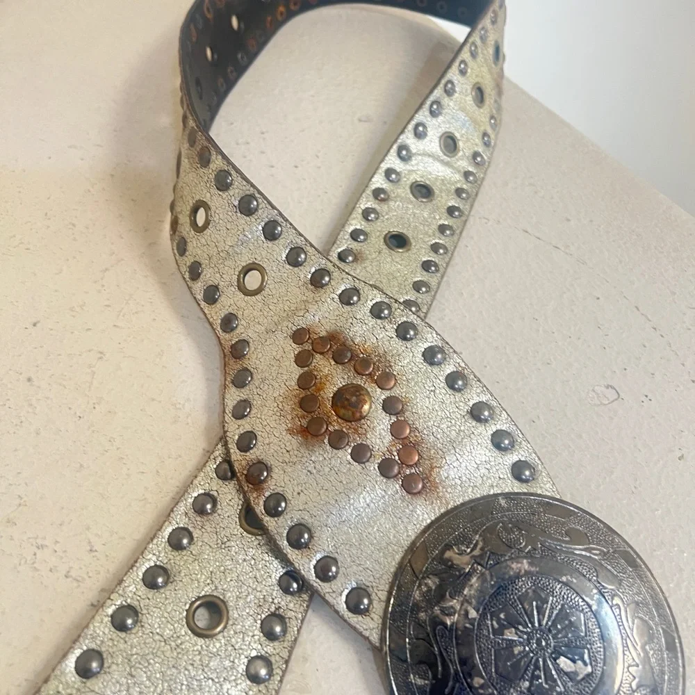VNTG‎ Supper distressed women silver studded Leather waist Belt rusty Y2K grunge
